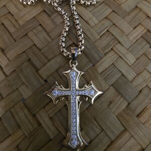 Hantuorui Sterling Silver Cross Necklace